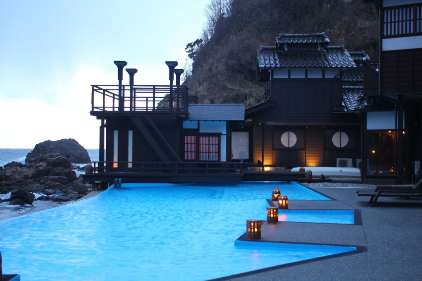 , onsen (suối nước nóng), bồn tắm lộ thiên, tận hưởng thiên nhiên nhật bản với 11 khu suối nước nóng ngoài trời có tầm nhìn tuyệt đẹp