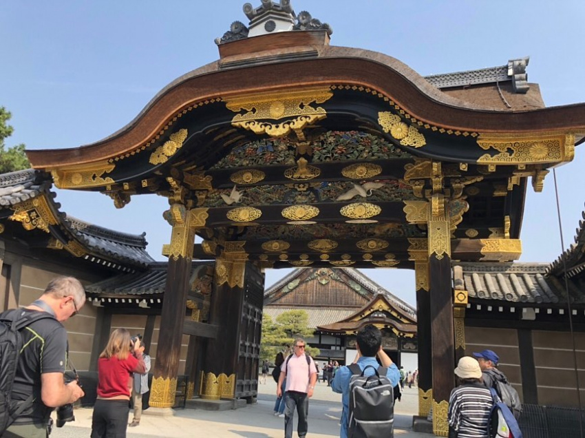 , điểm du lịch, nhật bản, 20 địa điểm tuyệt vời để trải nghiệm nét duyên dáng của kyoto ở khu vực karasuma