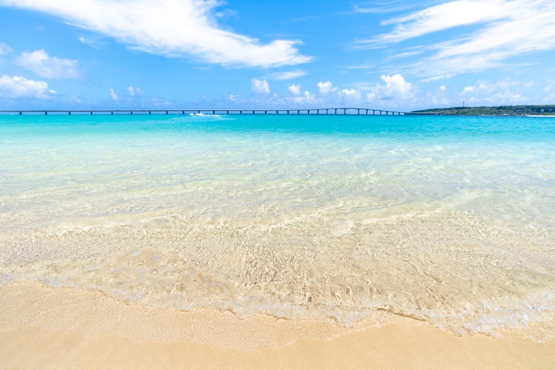 Hòa mình vào làn nước trong xanh như pha lê tại 12 bãi biển đẹp nhất Okinawa