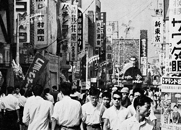Khám phá khu giải trí khét tiếng Kabukicho của Tokyo: Những việc nên làm và không nên làm