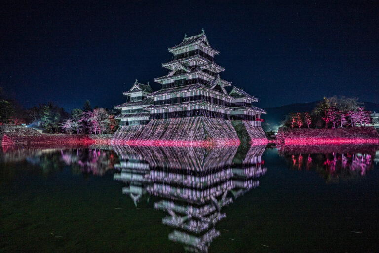 Lễ hội ánh sáng mùa Đông đẹp nhất tại Thành Matsumoto ở Nagano, Nhật Bản