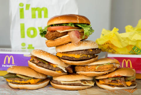 hamburger, món nhật, món tây, nhầm lẫn tai hại khi học tiếng nhật ハンバーガー (hamburger) và ハンバーグ (hambāgu)