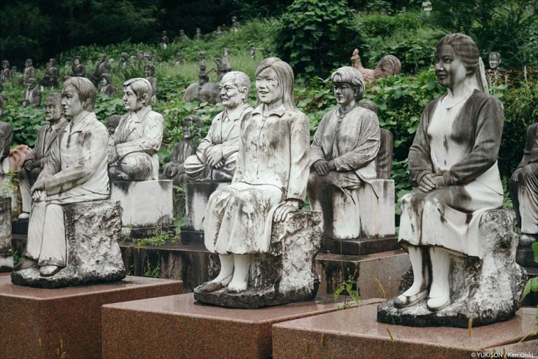 công viên, tượng, công viên bỏ hoang nhật bản với hơn 800 bức tượng cười bí hiểm khiến bạn bất giác nổi da gà