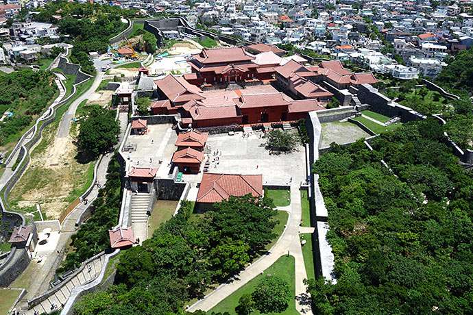 Một ngày khám phá “miền đất hứa” Okinawa
