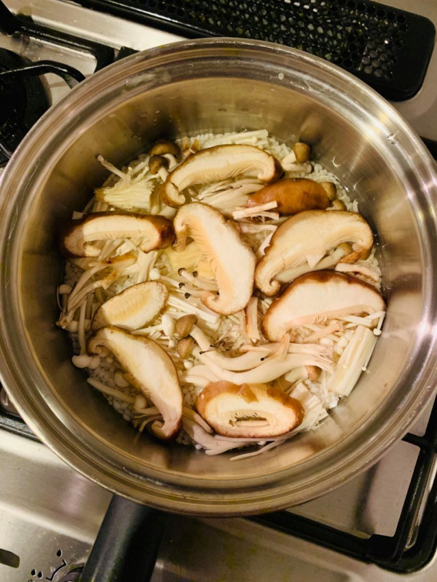 cơm hầm nấm, món ăn năm mới, năm mới, súp miso ngao, tự tay vào bếp, vào bếp cùng chị aya: cơm hầm nấm và súp miso ngao