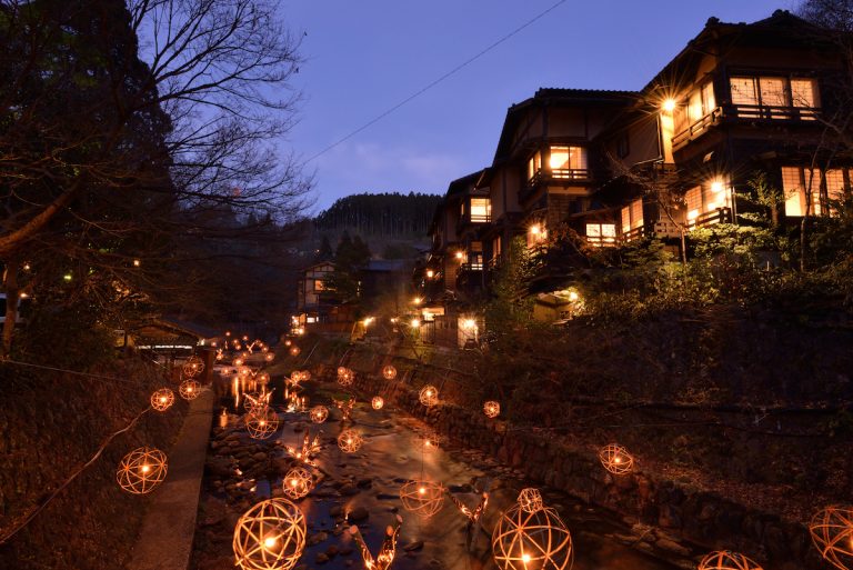festival, kumamoto, kurokawa, onsen, lạc vào vườn cổ tích tại lễ hội chiếu sáng đèn lồng tre kurokawa onsen yuakari