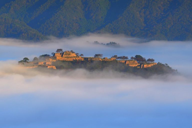 Machu Picchu của Nhật Bản -”Chốn tiên cảnh trên mây” đang hút hồn du khách
