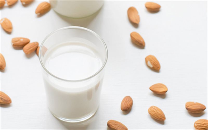 Sữa Hạnh Nhân - Tất Tần Tật Công Dụng Và Cách Làm Tại Nhà