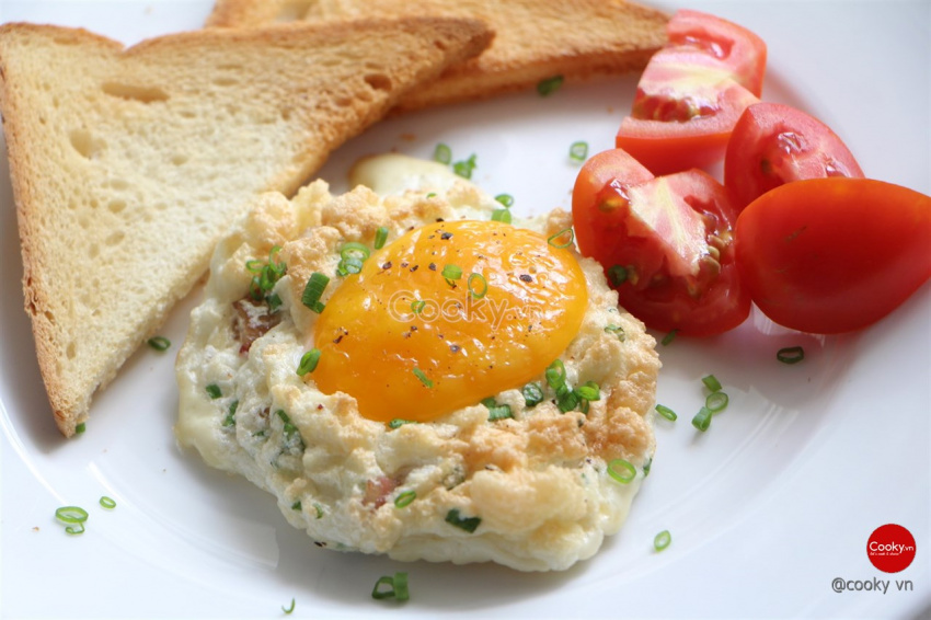 Cách làm bánh trứng đám mây cho bữa sáng nhẹ nhàng