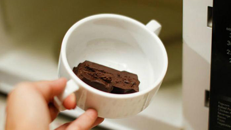 4 cách nấu chocolate tan chảy hết và không bị vón cục