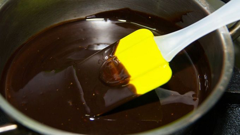 socola, sô cô la, mẹo nấu sô cô la, mẹo nấu chocolate, nấu chocolate bằng lò vi sóng, nấu chocolate bằng hấp cách thủy, nấu chocolate tan chảy không vón cục, 4 cách nấu chocolate tan chảy hết và không bị vón cục