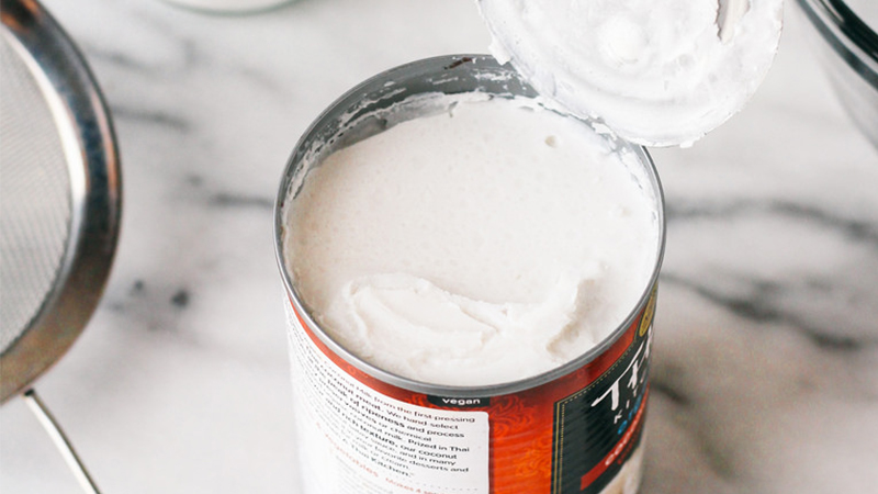 Cách làm whipped cream từ nước cốt dừa