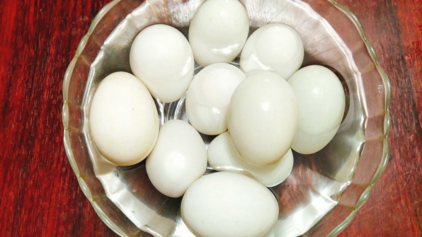 trứng bắc thảo, trứng bách thảo, bách nhật trứng, thiên niên bách nhật trứng, muối trứng bách thảo tại nhà, các bước làm trứng bắc thảo, cách làm trứng vịt bắc thảo ngon chuẩn vị dễ làm ở nhà
