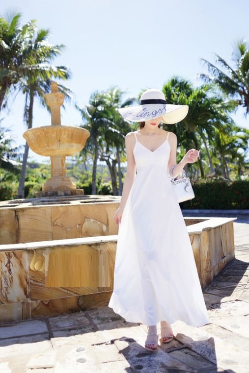 Váy trắng đi biển đẹp nhất hè 2021 mua xong không hối tiếc - Thời Trang  NEVA - Luôn Đón Đầu Xu Hướng
