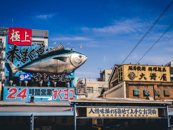 Lượn lờ khám phá chợ cá Tsukiji Nhật Bản – trung tâm hải sản nhộn nhịp nhất xứ hoa anh đào