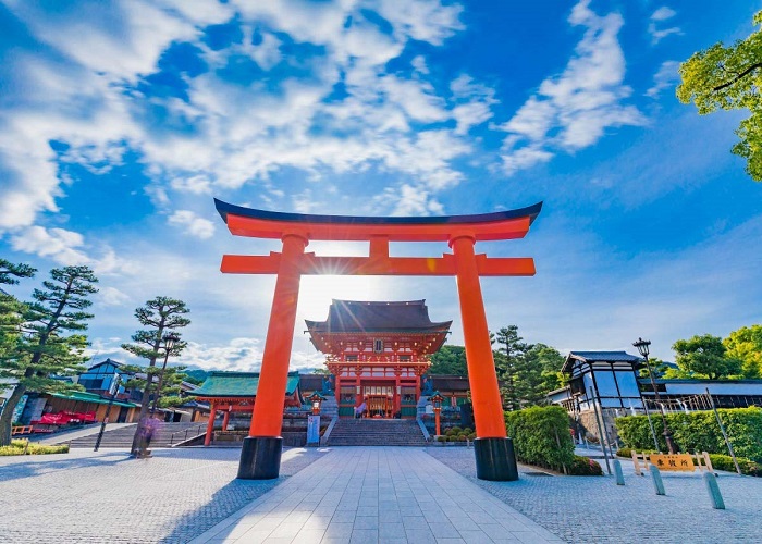 Đền thờ Fushimi-Inari-taisha Nhật Bản- Ngắm cảnh đẹp, sống ảo vạn người mê