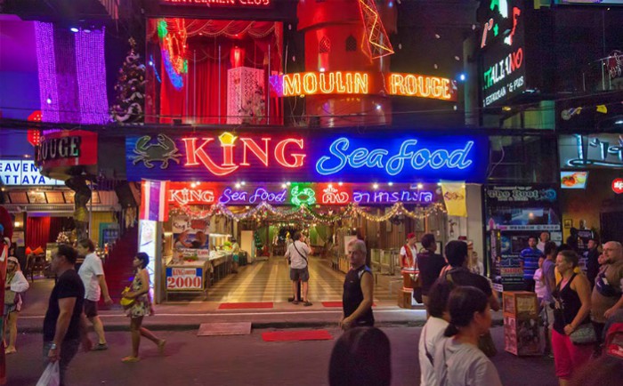 khám phá top 6 đặc sản ‘ngon quên lối về’ tại walking street pattaya