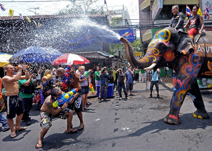 Khám phá lễ hội té nước tại Thái Lan có gì thú vị ?