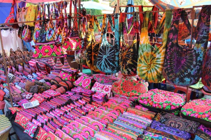 vui chơi “quên lối về” ở chợ đêm night bazaar chiang mai