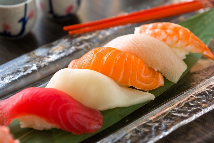 văn hóa ẩm thực sushi nhật bản có gì đặc sắc và hấp dẫn du khách đến vậy?