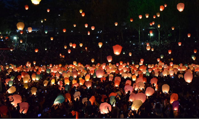 độc đáo lễ hội đèn lồng hoa sen rực rỡ sắc màu của hàn quốc