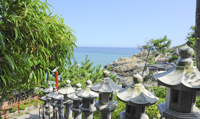 khám phá ngôi chùa cổ haedong yonggungsa bên bờ biển nổi tiếng tại hàn quốc