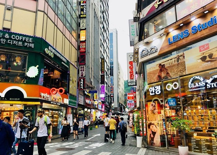 Khám phá top 5 khu chợ đêm ở Hàn Quốc vô cùng nổi tiếng và sầm uất