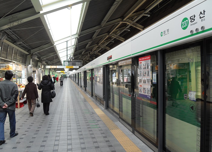 Những kinh nghiệm đi lại bằng tàu điện ngầm ở Seoul bạn cần phải biết