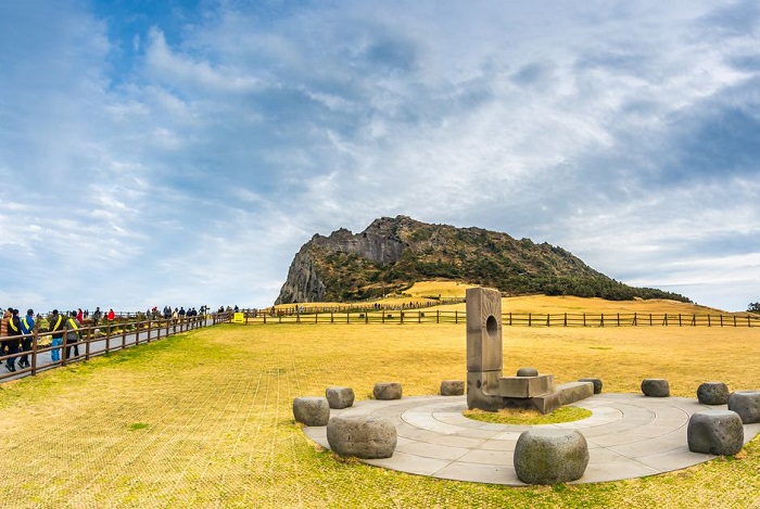 du lịch núi lửa seongsan ilchulbong – tuyệt tác của tạo hóa trên đảo jeju