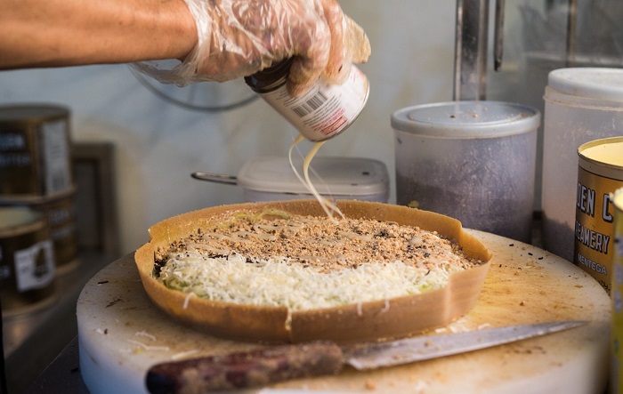 bánh martabak – điểm nhấn đặc biệt trong nền ẩm thực indonesia