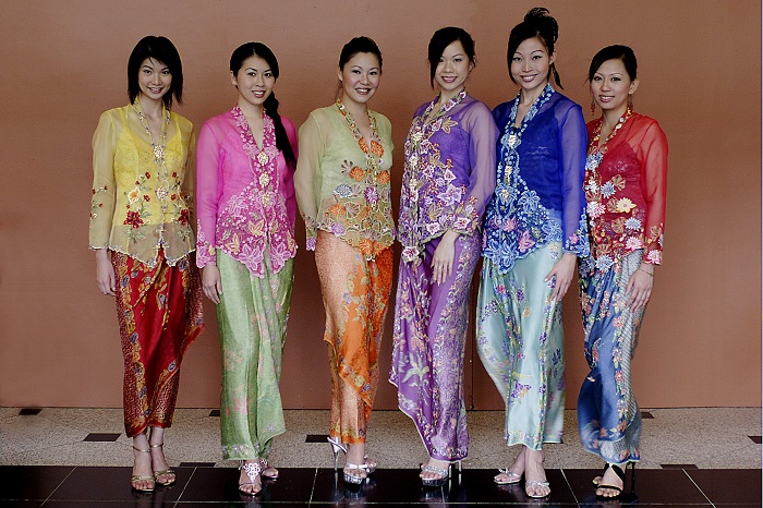 kebaya – trang phục truyền thống indonesia tôn lên nét đẹp phụ nữ á đông