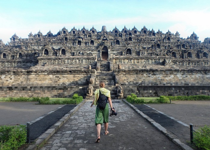 Tận hưởng không gian yên bình tại những ngôi chùa ở Indonesia