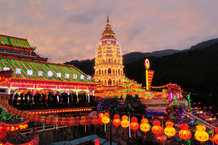khám phá vẻ đẹp bồng lai tại những ngôi chùa ở malaysia