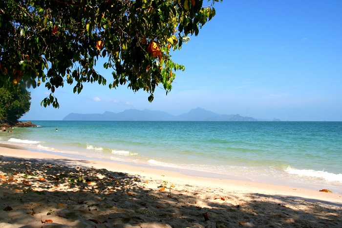 xiêu lòng trước những bãi biển langkawi đẹp, quyến rũ nhất malaysia