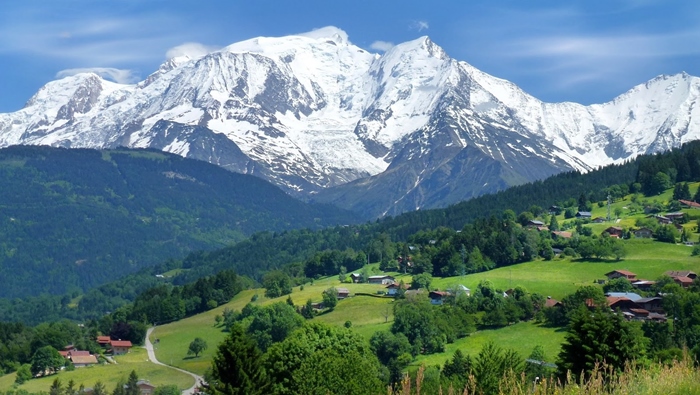 Check-in 10 ngọn núi hùng vĩ nhất nước Pháp