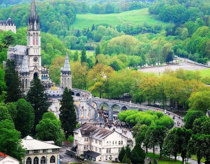 Thoải mái khám phá khi nắm trọn kinh nghiệm du lịch Lourdes