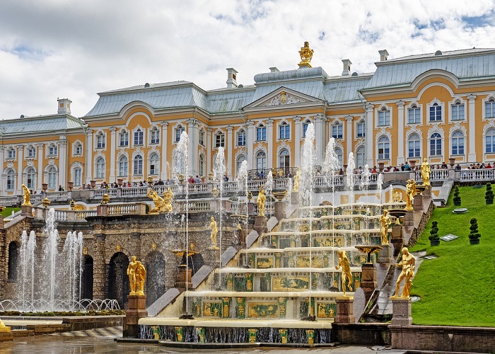 Giải mã sức hấp dẫn của Cung Điện Mùa Hè – di sản thế giới ở Saint Petersburg