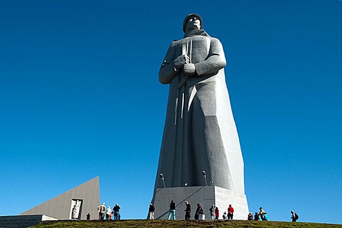 top 10 tượng đài nổi tiếng nhất nước nga dành cho du khách