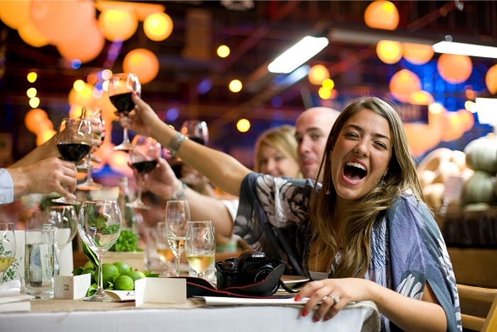 Rộn ràng lễ hội ẩm thực và rượu vang Melbourne của Úc