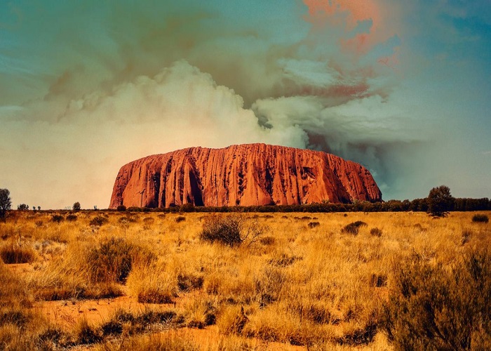 Du lịch Úc, khám phá núi Uluru – trái tim của xứ sở chuột túi