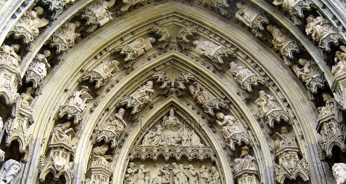 nhà thờ cologne đức và kiến trúc gothic độc đáo