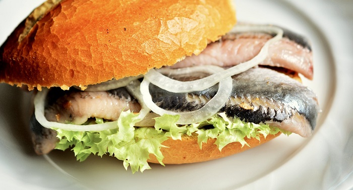 ăn gì ở hamburg: top 8 món ăn được du khách yêu thích nhất khi đến thành phố du lịch của đức