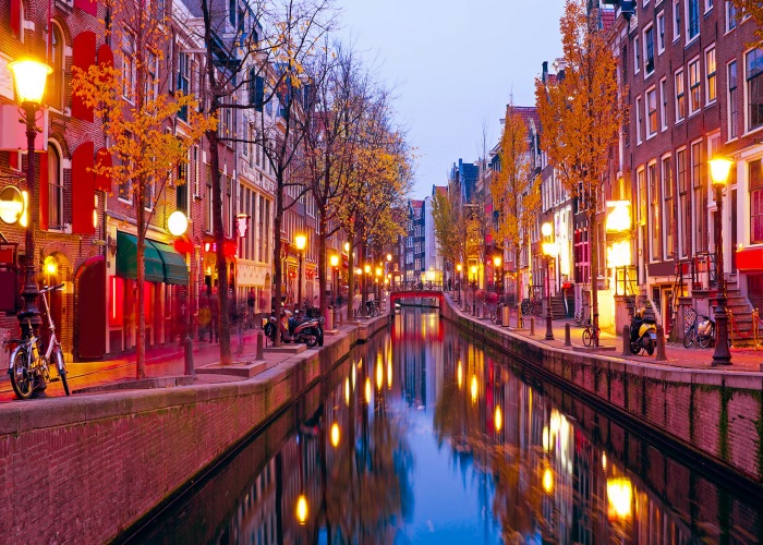 Khám phá “tất tần tật” thủ đô Amsterdam chỉ với “0đ”