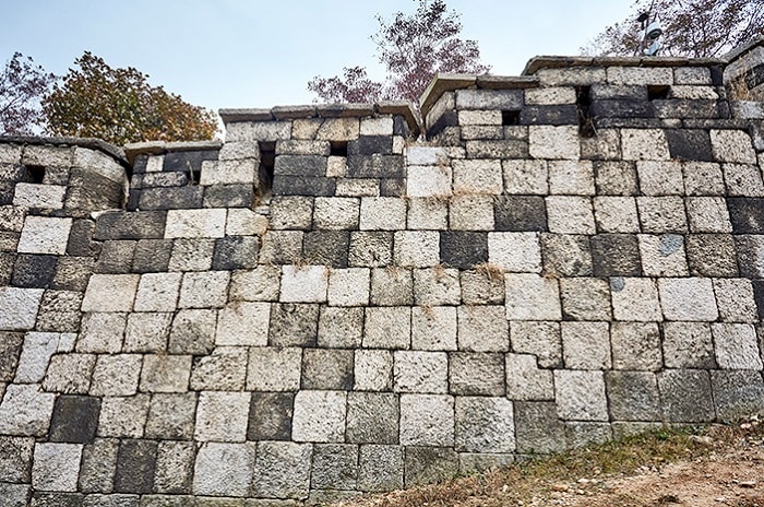khám phá vẻ đẹp của bức tường thành phố hanyangdoseong seoul