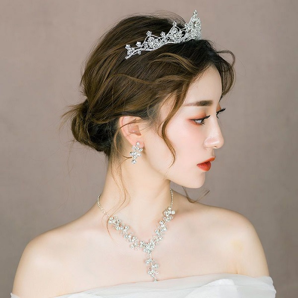 21 kiểu tóc cô dâu đẹp nhất năm 2022 đơn giản, dễ thương, xinh ...