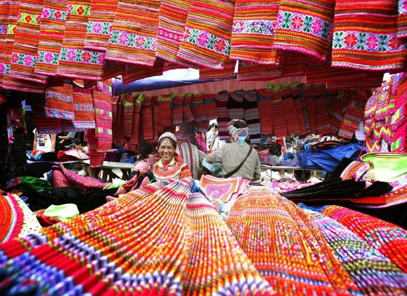 Khám phá văn hóa tại Chợ Phiên Sapa mới nhất 2022