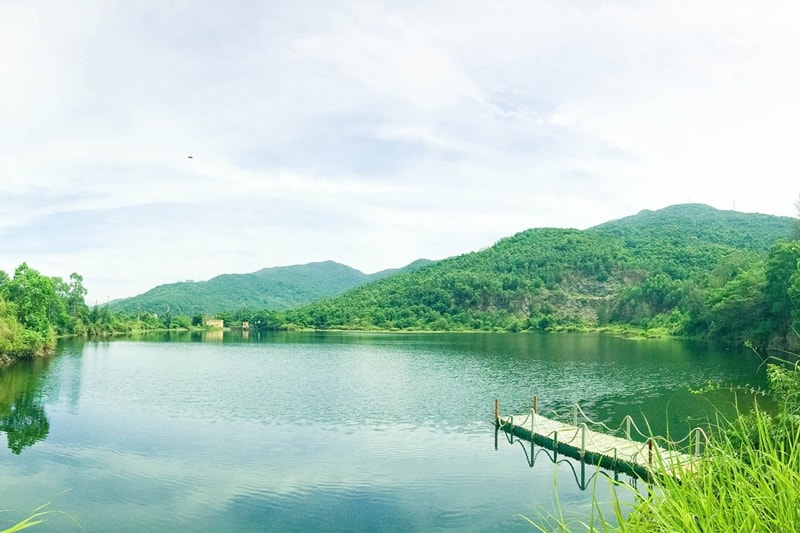 hồ xanh đà nẵng – địa điểm chụp ảnh đẹp ngất ngây của đà nẵng