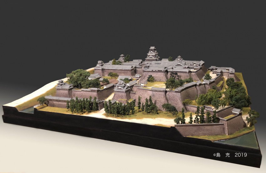 lâu đài kumamoto sắp hoàn tất trùng tu, khách tham quan được cho phép vào khuôn viên sân vườn