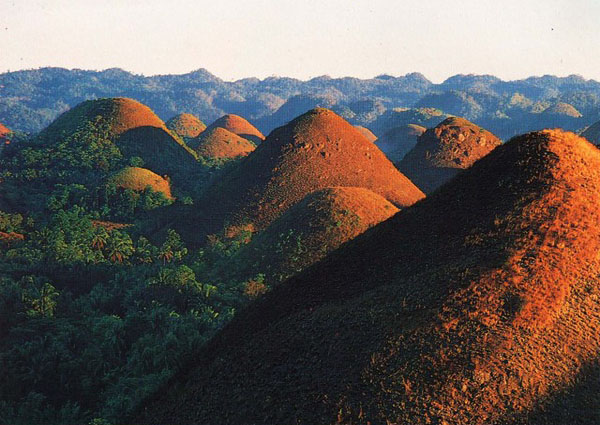vẻ đẹp tự nhiên của ngọn đồi “sô-cô-la” ở philippines