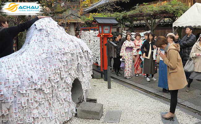 kỳ lạ ngôi đền xin cắt duyên ở kyoto – nhật bản